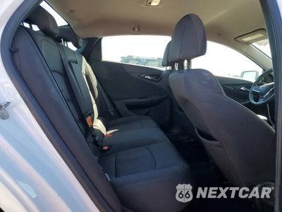 Zdjęcie 10 z 12 samochodu: 2018 CHEVROLET MALIBU LT VIN:1G1ZD5ST0JF182807 - miniatura