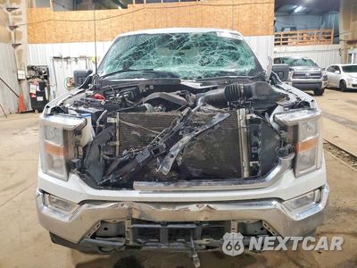 Piąte zdjęcie samochodu w środku: 2022 FORD F150 SUPERCREW VIN:1FTFW1E83NFB67003 - miniatura