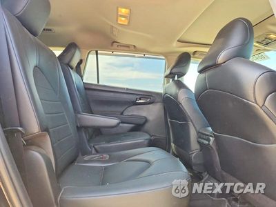 Zdjęcie 11 z 14 samochodu: 2022 TOYOTA HIGHLANDER XLE VIN:5TDGZRBH3NS244242 - miniatura