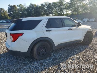 Trzecie zdjęcie samochodu z tyłu: 2021 FORD EXPLORER POLICE INTERCEPTOR VIN:1FM5K8AC5MNA05755 - miniatura