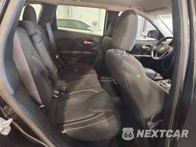 Zdjęcie 11 z 13 samochodu: 2016 JEEP CHEROKEE LATITUDE VIN:1C4PJMCB4GW301376 - miniatura