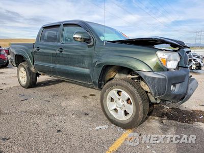 Czwarte zdjęcie samochodu z boku: 2013 TOYOTA TACOMA V6 VIN:5TFLU4EN7DX049626 - miniatura