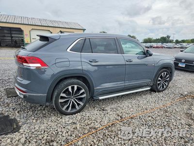 Trzecie zdjęcie samochodu z tyłu: 2021 VOLKSWAGEN ATLAS CROSS SPORT SEL R-LINE VIN:1V2SE2CA9MC226938 - miniatura