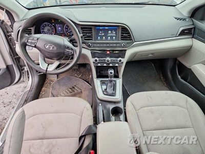 Zdjęcie 8 z 12 samochodu: 2020 HYUNDAI ELANTRA SEL VIN:5NPD84LF1LH562255 - miniatura