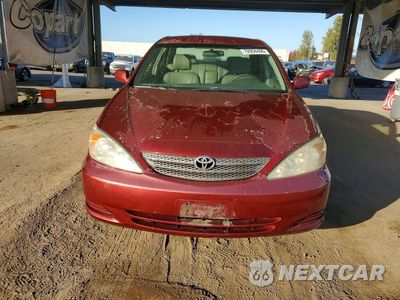 Piąte zdjęcie samochodu w środku: 2002 TOYOTA CAMRY LE VIN:JTDBE32K020092420 - miniatura
