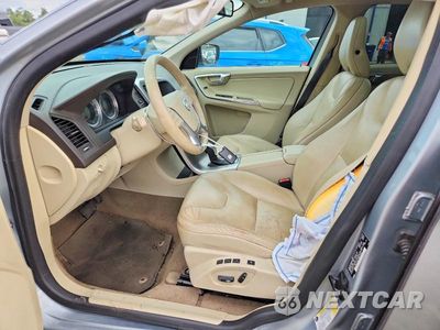 Zdjęcie 7 z 13 samochodu: 2013 VOLVO XC60 T6 VIN:YV4902DZ3D2450728 - miniatura