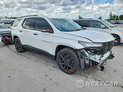 Czwarte zdjęcie samochodu z boku: 2023 CHEVROLET TRAVERSE PREMIER VIN:1GNERKKW9PJ343264 - miniatura