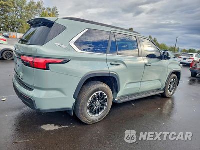Trzecie zdjęcie samochodu z tyłu: 2024 TOYOTA SEQUOIA SR5 VIN:7SVAAABA1RX045696 - miniatura