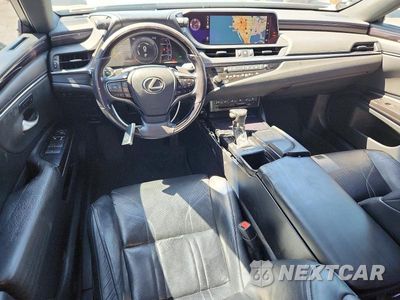 Zdjęcie 8 z 12 samochodu: 2019 LEXUS ES 300H VIN:58AB21B12KU001648 - miniatura