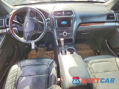 Zdjęcie 8 z 13 samochodu: 2018 FORD EXPLORER PLATINUM VIN:1FM5K8HT5JGC24835 - miniatura