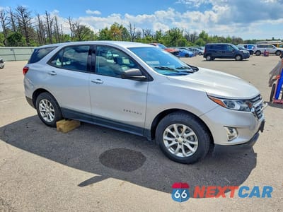 Czwarte zdjęcie samochodu z boku: 2019 CHEVROLET EQUINOX LS VIN:2GNAXHEV3K6176495 - miniatura