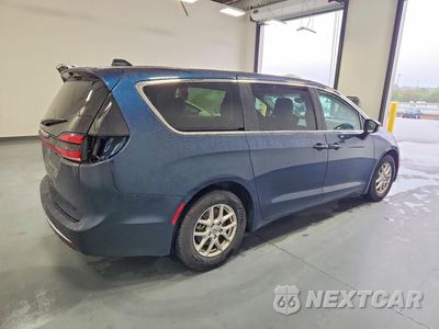Trzecie zdjęcie samochodu z tyłu: 2023 CHRYSLER PACIFICA TOURING L VIN:2C4RC1BG7PR590910 - miniatura