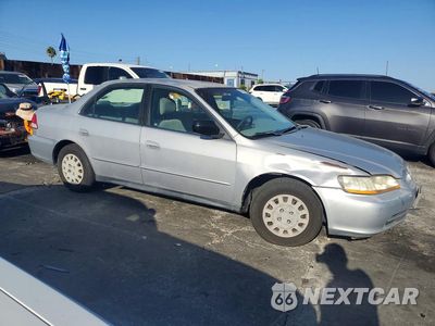 Czwarte zdjęcie samochodu z boku: 2001 HONDA ACCORD VALUE VIN:1HGCF86671A095806 - miniatura