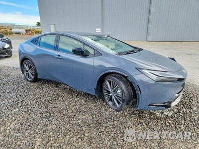 Czwarte zdjęcie samochodu z boku: 2026 TOYOTA PRIUS XLE VIN:JTDADABU1T3031565 - miniatura