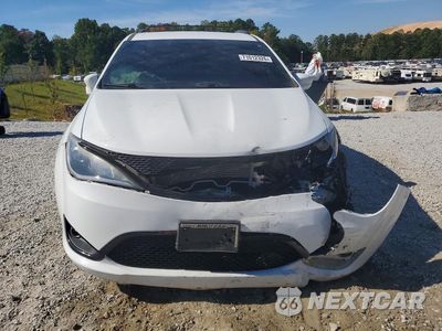 Piąte zdjęcie samochodu w środku: 2019 CHRYSLER PACIFICA TOURING L VIN:2C4RC1BG0KR633198 - miniatura