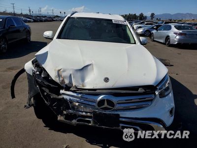 Piąte zdjęcie samochodu w środku: 2021 MERCEDES-BENZ GLC 300 VIN:W1N0G8DB1MV263959 - miniatura