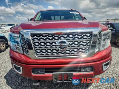 Piąte zdjęcie samochodu w środku: 2016 NISSAN TITAN XD PLATINUM RESERVE VIN:1N6BA1F2XGN506059 - miniatura
