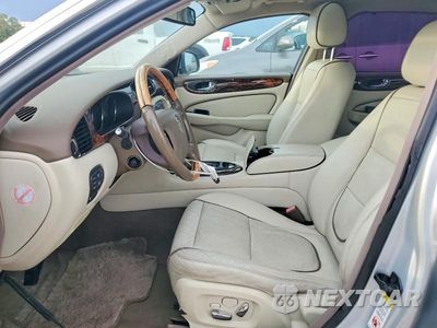 Zdjęcie 7 z 12 samochodu: 2008 JAGUAR XJ VANDEN PLAS VIN:SAJWA82B68SH28396 - miniatura