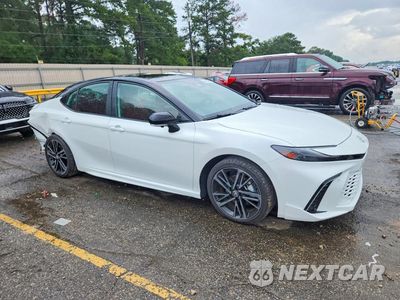 Czwarte zdjęcie samochodu z boku: 2025 TOYOTA CAMRY XSE VIN:4T1DAACK5SU185820 - miniatura
