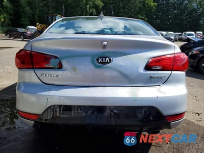 Zdjęcie 6 z 12 samochodu: 2016 KIA FORTE KOUP EX VIN:KNAFX6A84G5633074 - miniatura