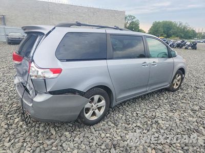 Trzecie zdjęcie samochodu z tyłu: 2011 TOYOTA SIENNA LE VIN:5TDKK3DC9BS151931 - miniatura