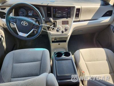 Zdjęcie 8 z 13 samochodu: 2016 TOYOTA SIENNA LE VIN:5TDKK3DCXGS736492 - miniatura