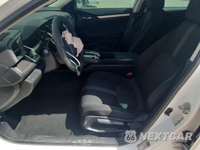 Zdjęcie 7 z 12 samochodu: 2018 HONDA CIVIC EX VIN:19XFC2F78JE024525 - miniatura