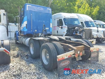 Drugie zdjęcie samochodu z przodu: 2016 FREIGHTLINER SD122 SEMI TRUCK VIN:3AKJGNBG0GDHM9384 - miniatura