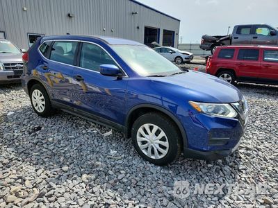 Czwarte zdjęcie samochodu z boku: 2018 NISSAN ROGUE S VIN:5N1AT2MV7JC718797 - miniatura