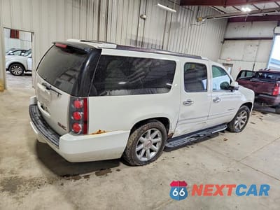 Trzecie zdjęcie samochodu z tyłu: 2009 GMC YUKON XL DENALI VIN:1GKFK06249J119940 - miniatura