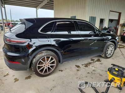 Trzecie zdjęcie samochodu z tyłu: 2021 PORSCHE CAYENNE VIN:WP1AA2AY9MDA05650 - miniatura