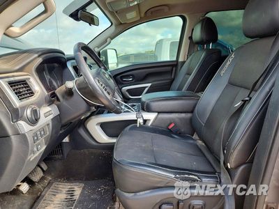 Zdjęcie 7 z 12 samochodu: 2018 NISSAN TITAN XD PRO-4X VIN:1N6AA1F49JN521429 - miniatura
