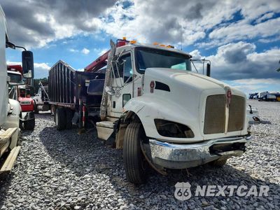 Czwarte zdjęcie samochodu z boku: 2022 KENWORTH T370 GRAPPLE TRUCK VIN:2NKHHM7X3NM139893 - miniatura