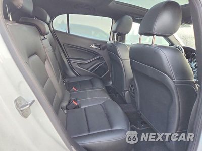 Zdjęcie 10 z 12 samochodu: 2019 MERCEDES-BENZ GLA 250 VIN:WDCTG4EB9KJ590040 - miniatura