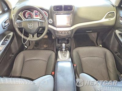 Zdjęcie 8 z 13 samochodu: 2011 DODGE JOURNEY MAINSTREET VIN:3D4PH1FG8BT502426 - miniatura