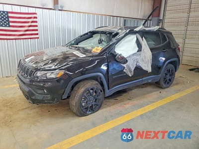 2025 JEEP COMPASS LATITUDE 3C4NJDBN6ST623812 - główne zdjęcie licytacji z USA - miniatura
