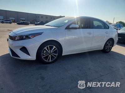2022 KIA FORTE LXS 3KPF24AD0NE475594 - główne zdjęcie licytacji z USA - miniatura
