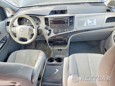 Zdjęcie 8 z 13 samochodu: 2013 TOYOTA SIENNA LE VIN:5TDKK3DC5DS380853 - miniatura