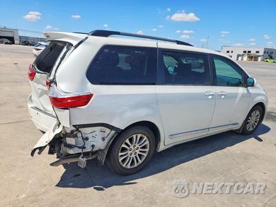 Trzecie zdjęcie samochodu z tyłu: 2017 TOYOTA SIENNA XLE 8-PASSENGER VIN:5TDYZ3DC0HS882021 - miniatura
