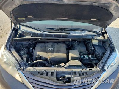 Zdjęcie 12 z 13 samochodu: 2017 TOYOTA SIENNA VIN:5TDKZ3DC2HS807469 - miniatura