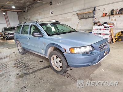 Czwarte zdjęcie samochodu z boku: 2002 VOLVO V70 XC VIN:YV1SZ58D721081119 - miniatura