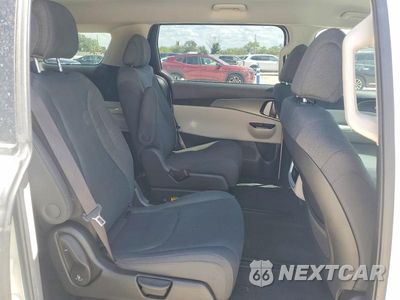 Zdjęcie 11 z 13 samochodu: 2022 KIA CARNIVAL LX VIN:KNDNB4H37N6133185 - miniatura