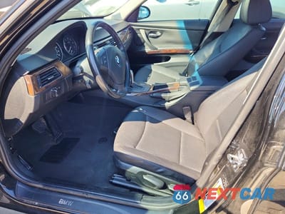 Zdjęcie 7 z 12 samochodu: 2007 BMW 3ER I VIN:WBAVA33537KX71687 - miniatura