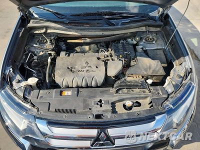 Zdjęcie 12 z 13 samochodu: 2018 MITSUBISHI OUTLANDER SE VIN:JA4AD3A37JJ003941 - miniatura