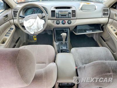 Zdjęcie 8 z 12 samochodu: 2002 TOYOTA CAMRY LE VIN:4T1BE32K32U575646 - miniatura