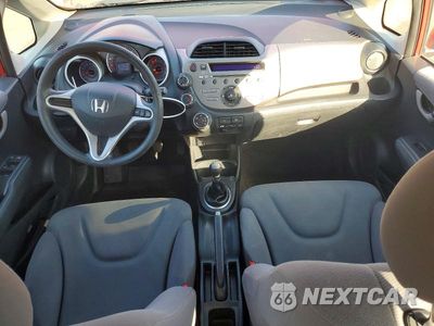 Zdjęcie 8 z 12 samochodu: 2013 HONDA FIT VIN:JHMGE8G35DC011545 - miniatura