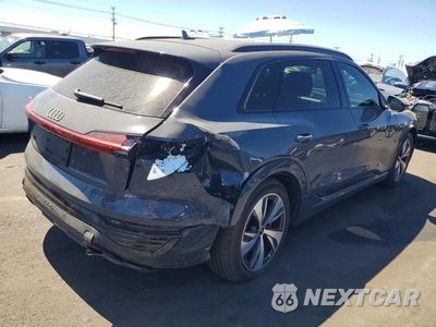 Trzecie zdjęcie samochodu z tyłu: 2024 AUDI Q8 E-TRON PREMIUM VIN:WA14AAGE8RB054678 - miniatura