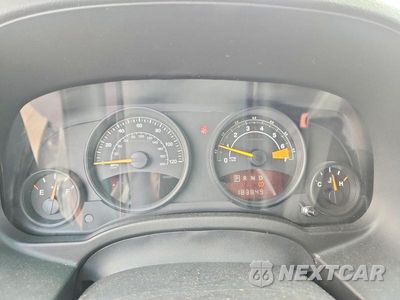 Zdjęcie 9 z 14 samochodu: 2015 JEEP COMPASS SPORT VIN:1C4NJCBA4FD250076 - miniatura