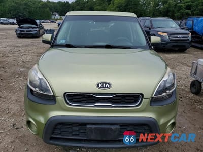 Piąte zdjęcie samochodu w środku: 2012 KIA SOUL + VIN:KNDJT2A6XC7468517 - miniatura