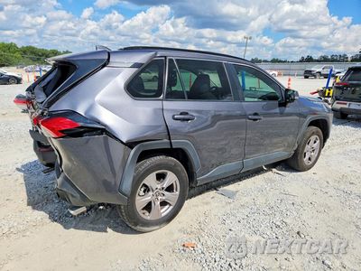 Trzecie zdjęcie samochodu z tyłu: 2022 TOYOTA RAV4 XLE VIN:2T3W1RFVXNC193017 - miniatura